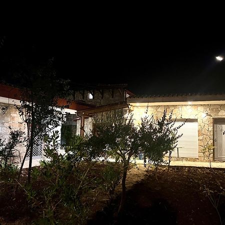 Jardin Miraculeux Hotell Himare Eksteriør bilde