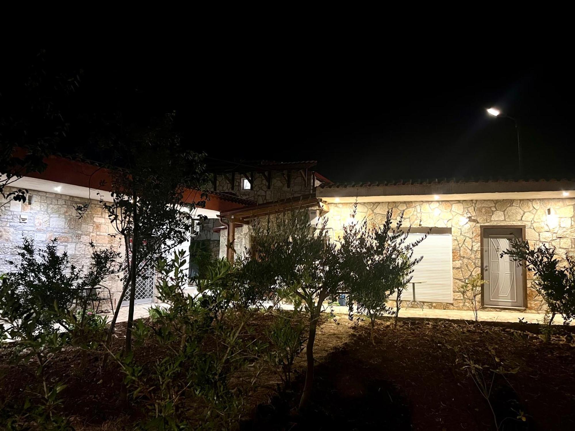 Jardin Miraculeux Hotell Himare Eksteriør bilde