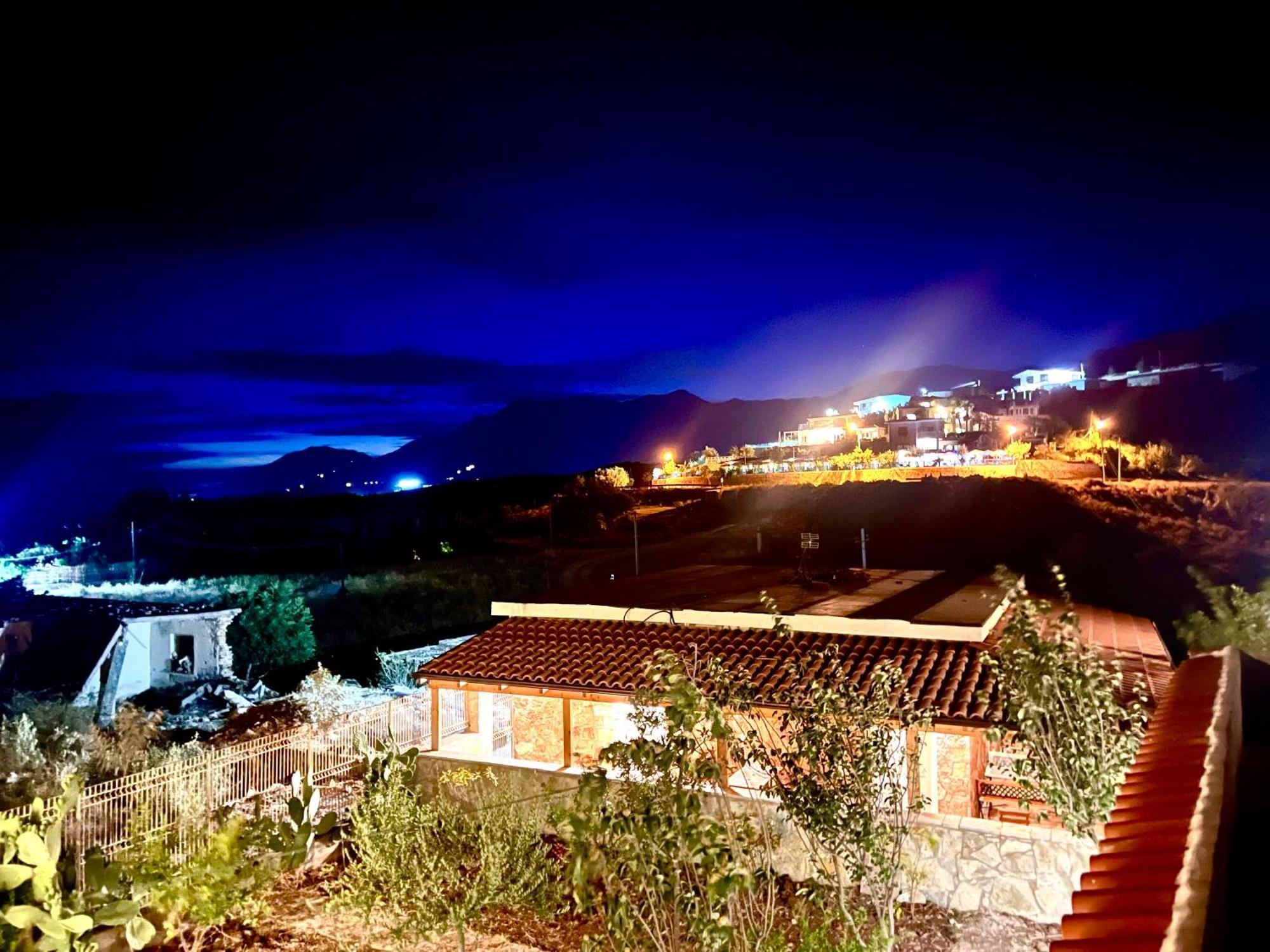 Jardin Miraculeux Hotell Himare Eksteriør bilde