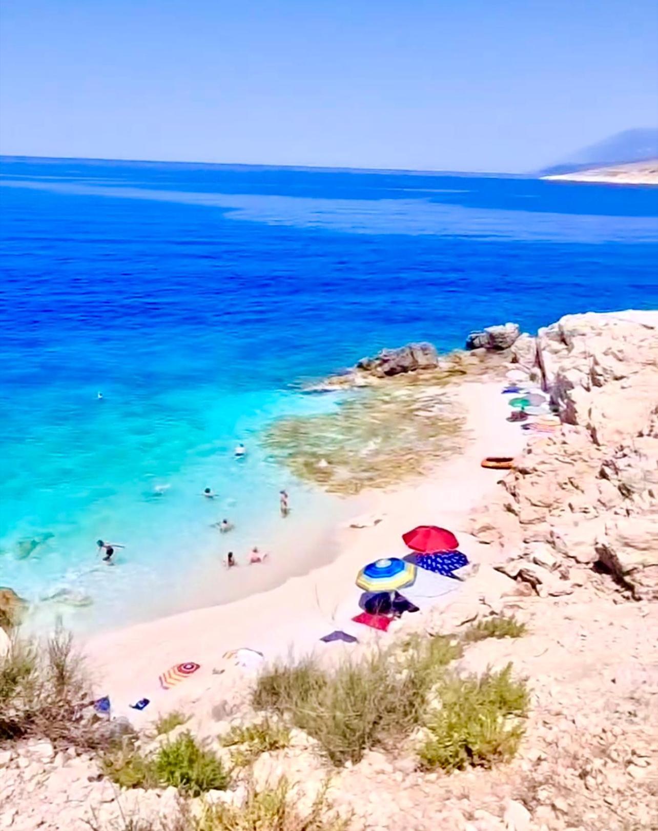 Jardin Miraculeux Hotell Himare Eksteriør bilde