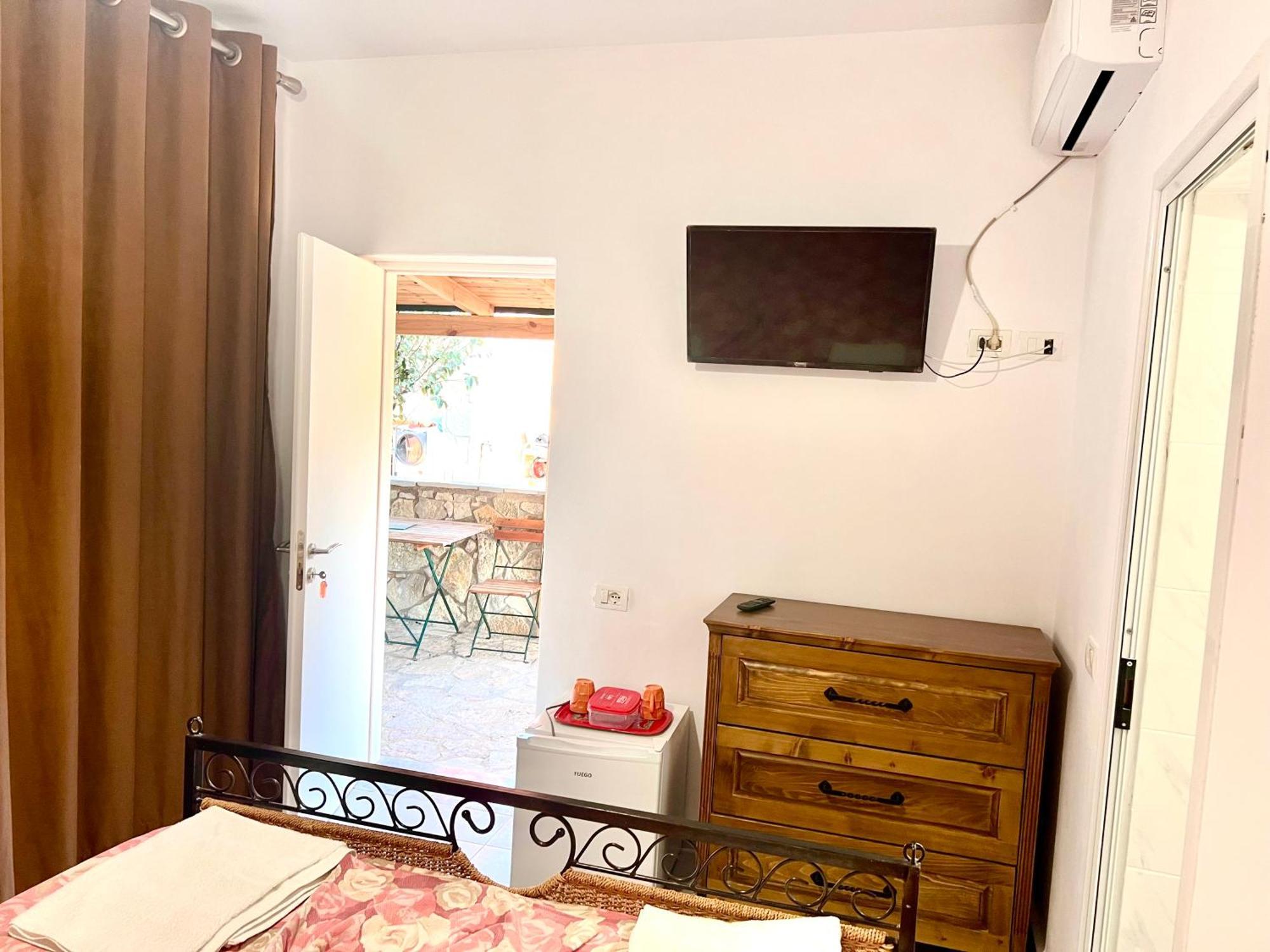 Jardin Miraculeux Hotell Himare Eksteriør bilde