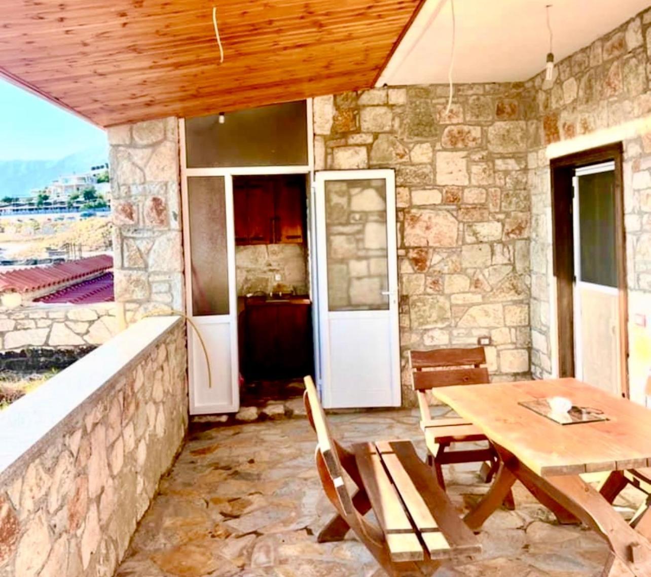 Jardin Miraculeux Hotell Himare Eksteriør bilde
