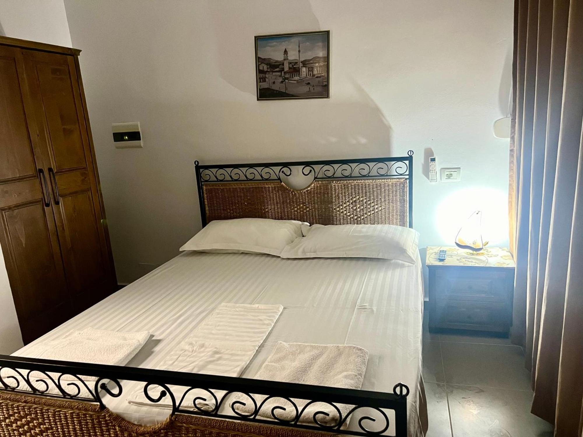 Jardin Miraculeux Hotell Himare Eksteriør bilde