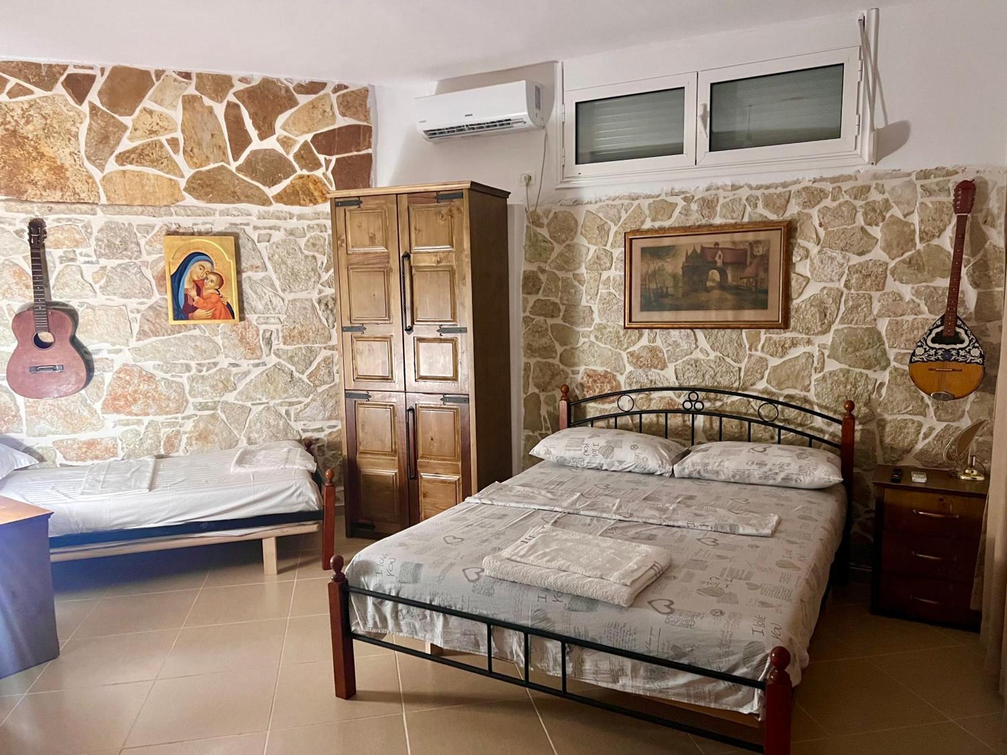 Jardin Miraculeux Hotell Himare Eksteriør bilde