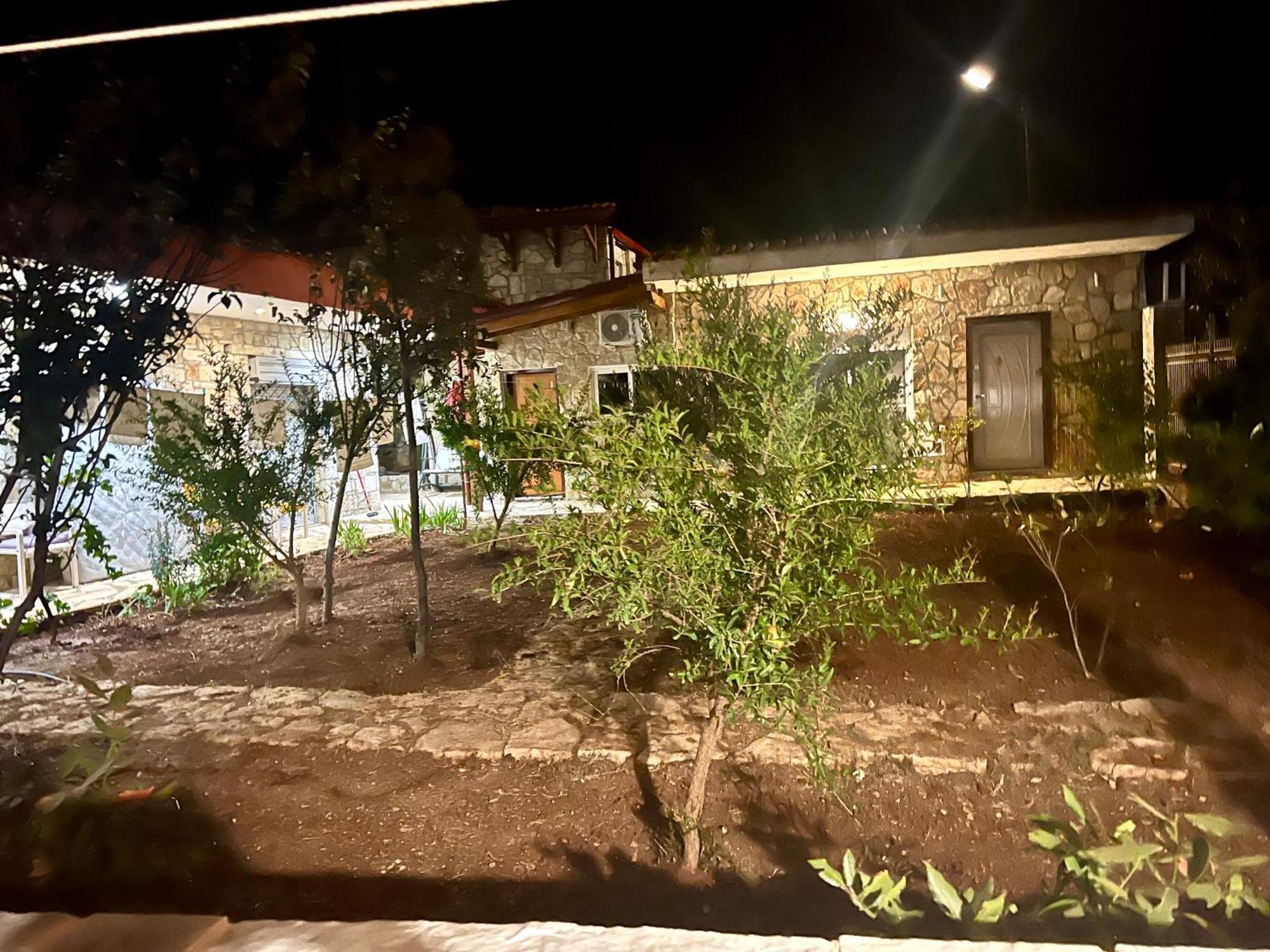 Jardin Miraculeux Hotell Himare Eksteriør bilde