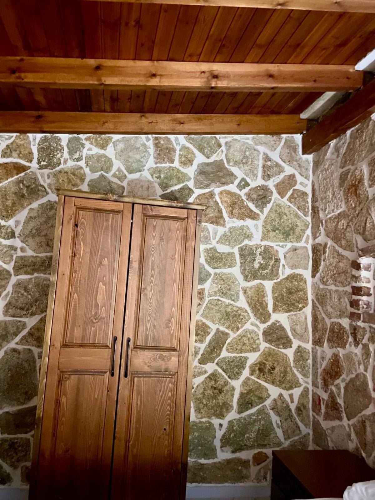 Jardin Miraculeux Hotell Himare Eksteriør bilde