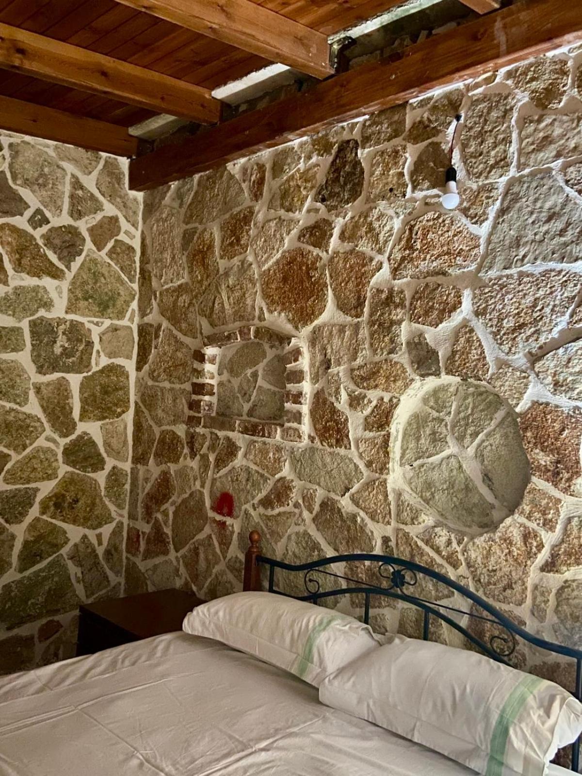 Jardin Miraculeux Hotell Himare Eksteriør bilde